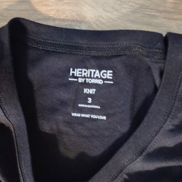 NWT TORRID size 3 3X Skeleton Skull “Introvert” Tarot Books Graphic Tee t-shirt - Picture 3 of 3